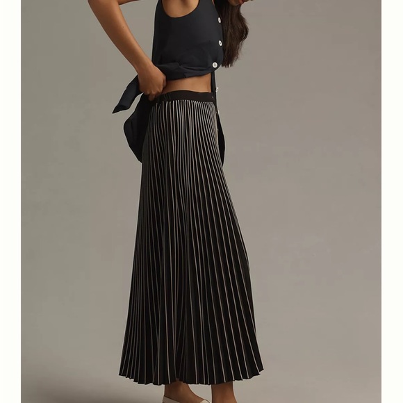 Anthropology MAEVE PLEATED
BUTTON-FRONT MAXI
SKIRT size S - Picture 1 of 7